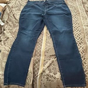 Women’s Sonoma Skinny jeggings. Size 18W.